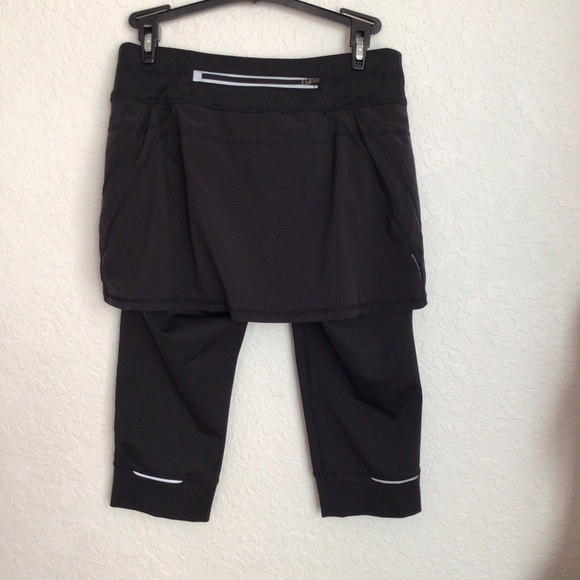 Athleta cropped skirted leggings. - Picture 5 of 11